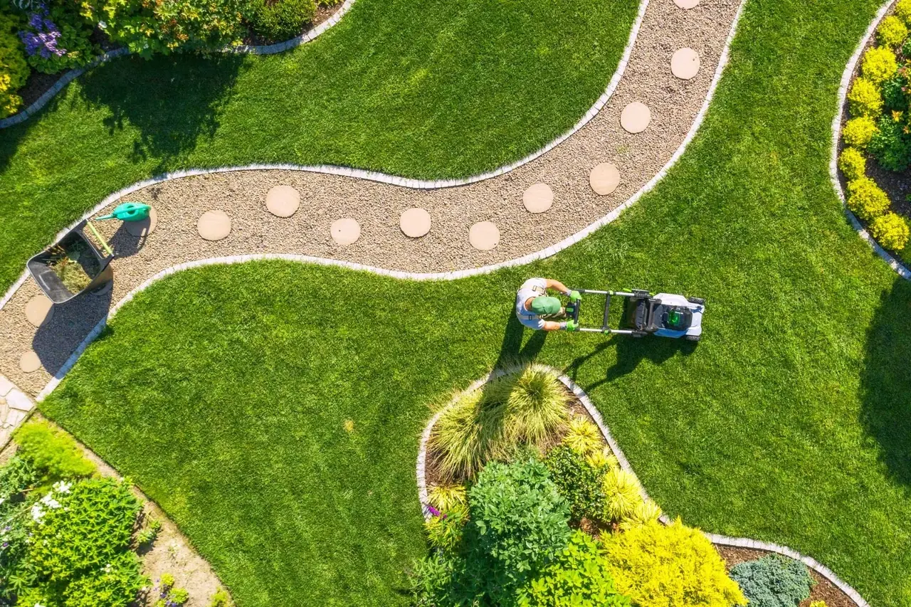 Gartenpflege & Unterhalt